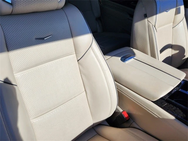 2023 Cadillac Escalade 5th Gen - Image 18 of 21