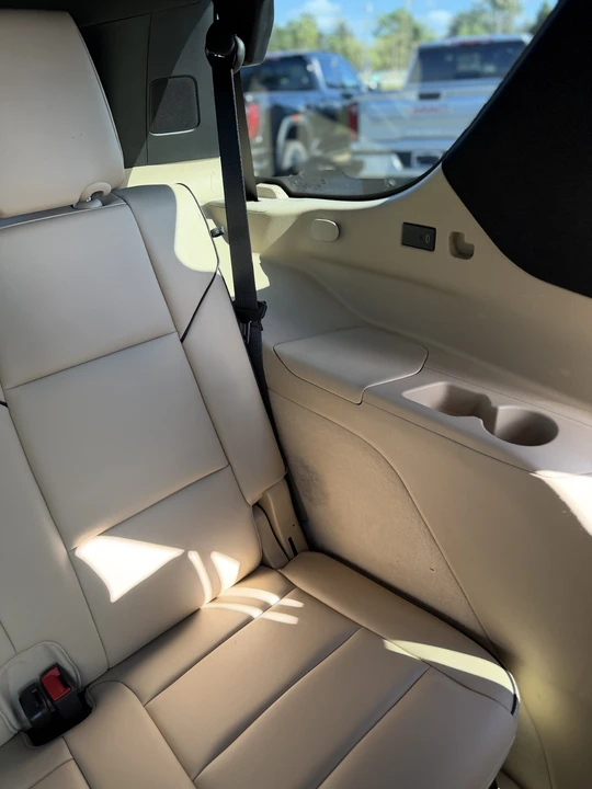 2023 Cadillac Escalade 5th Gen - Image 8 of 12