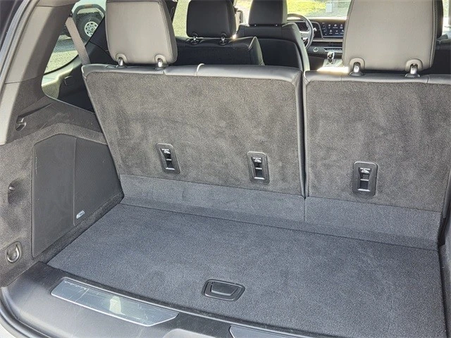 2023 Cadillac Escalade 5th Gen - Image 21 of 21