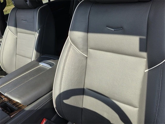 2023 Cadillac Escalade 5th Gen - Image 16 of 21