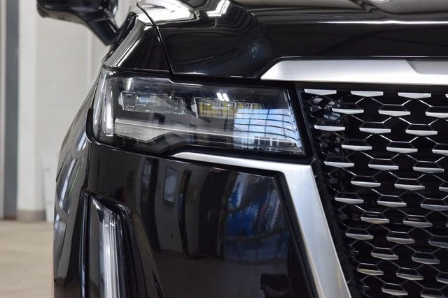 2023 Cadillac Escalade 5th Gen - Image 12 of 21