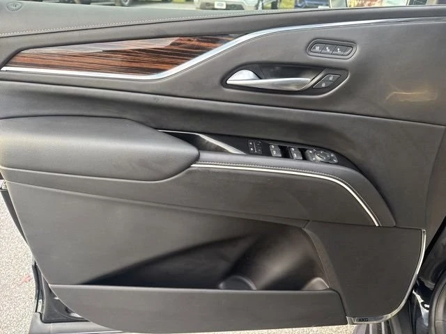 2023 Cadillac Escalade 5th Gen - Image 11 of 12