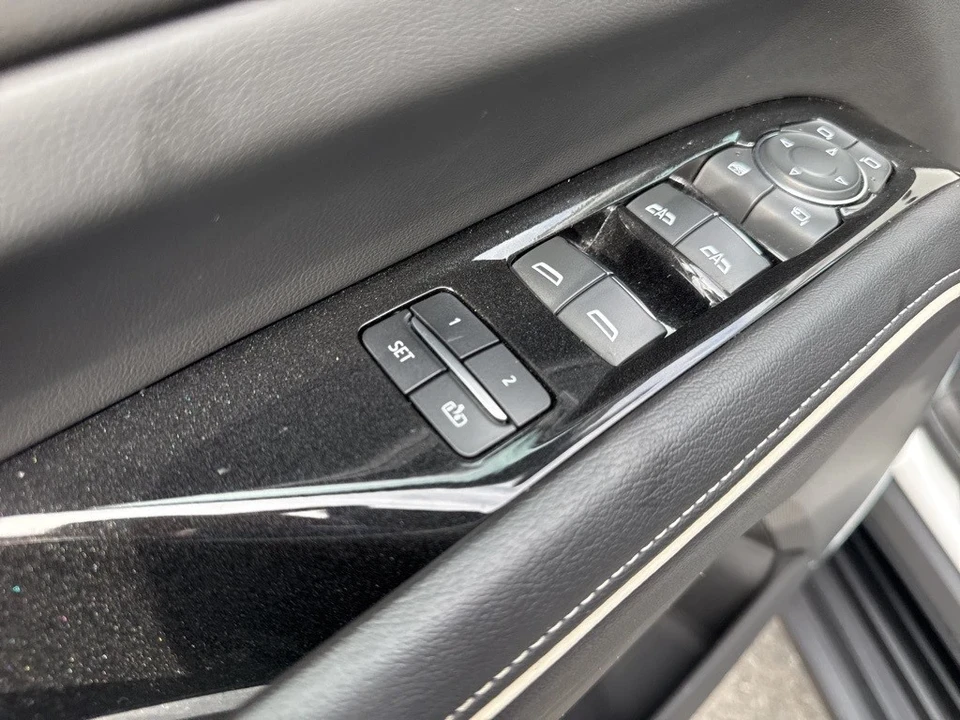 2023 Cadillac Escalade 5th Gen - Image 11 of 12