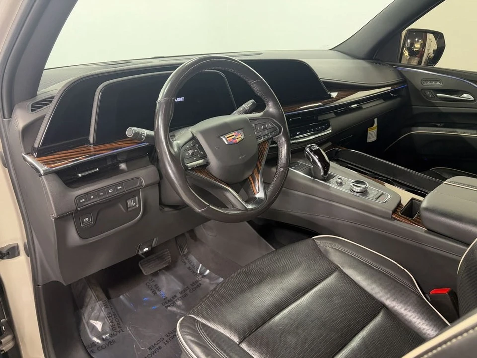 2023 Cadillac Escalade 5th Gen - Image 8 of 12