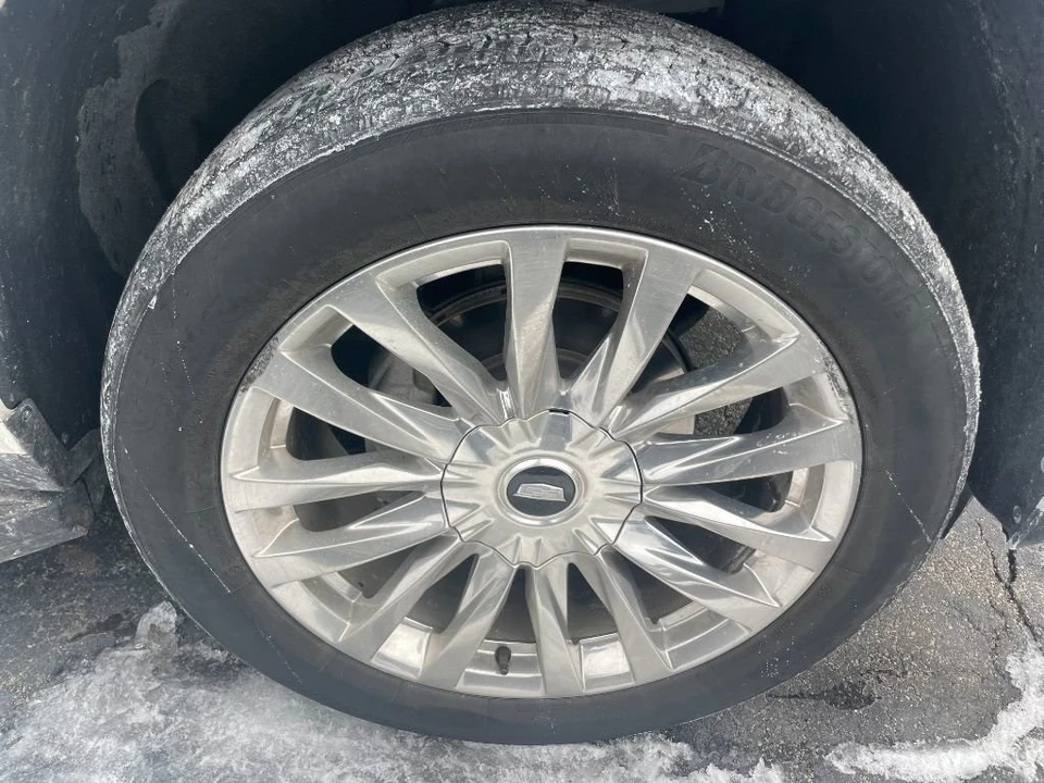 2023 Cadillac Escalade 5th Gen - Image 10 of 12