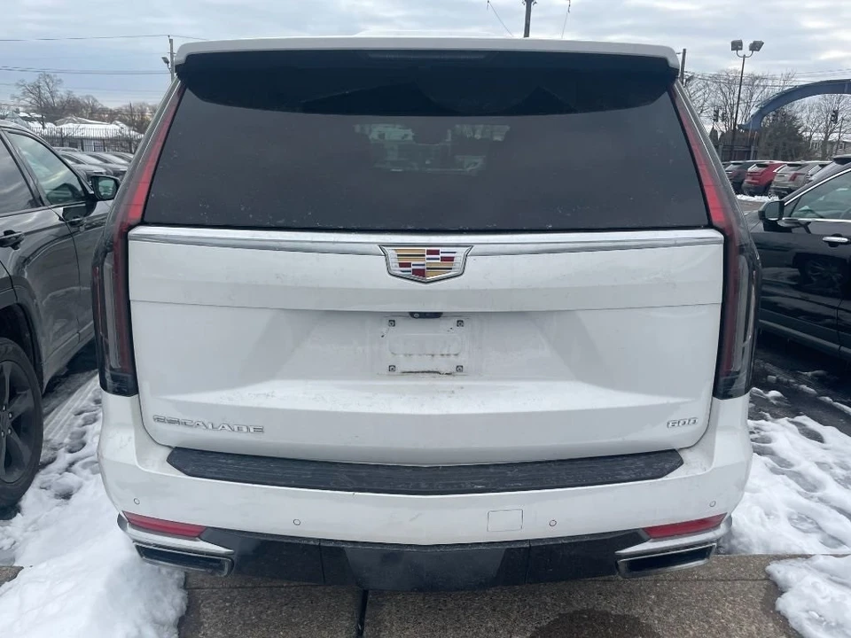 2023 Cadillac Escalade 5th Gen - Image 5 of 12