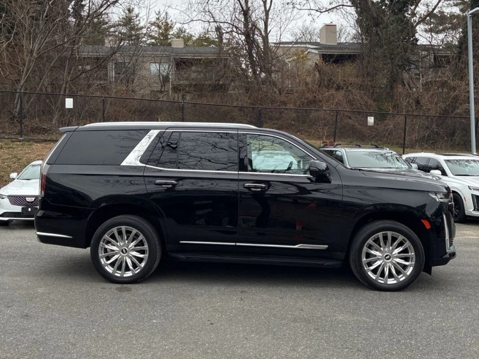2023 Cadillac Escalade 5th Gen - Image 8 of 12