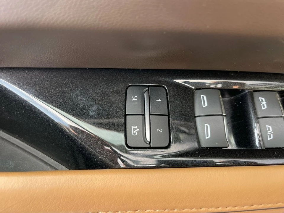 2023 Cadillac Escalade 5th Gen - Image 11 of 12