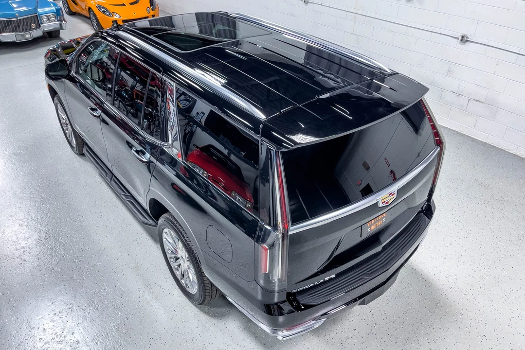 2023 Cadillac Escalade 5th Gen - Image 11 of 31