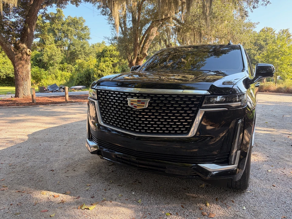 2023 Cadillac Escalade 5th Gen - Image 3 of 31