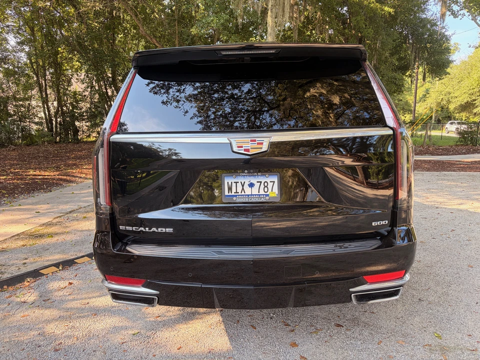2023 Cadillac Escalade 5th Gen - Image 12 of 31