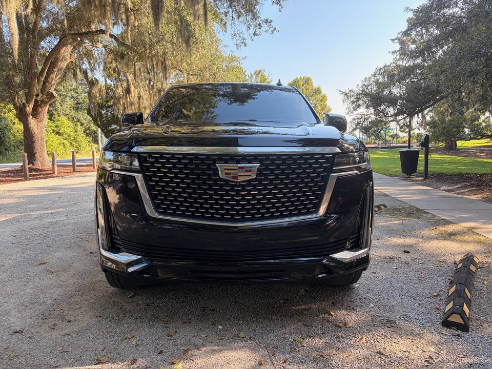 2023 Cadillac Escalade 5th Gen - Image 2 of 31