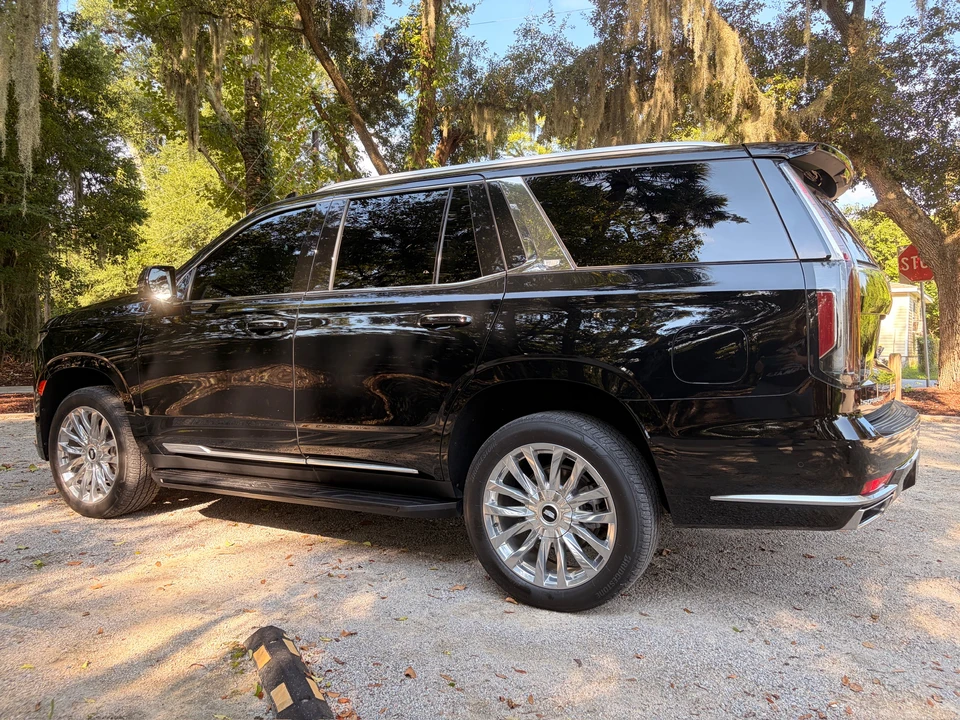 2023 Cadillac Escalade 5th Gen - Image 9 of 31