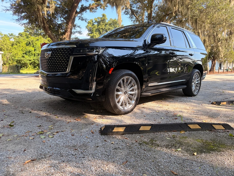 2023 Cadillac Escalade 5th Gen - Image 4 of 31