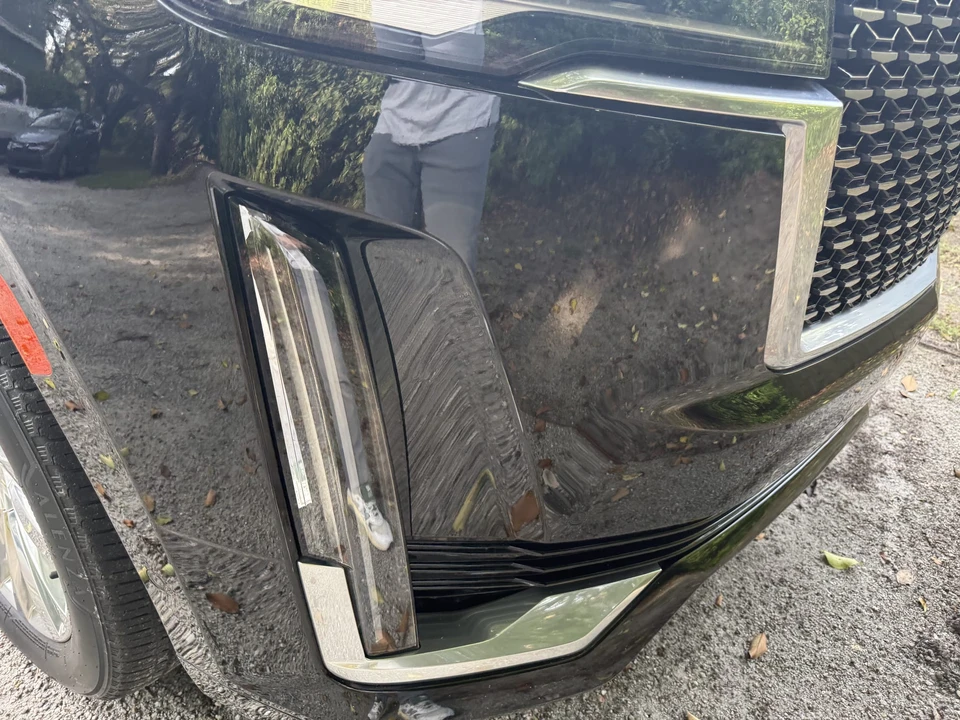 2023 Cadillac Escalade 5th Gen - Image 25 of 31