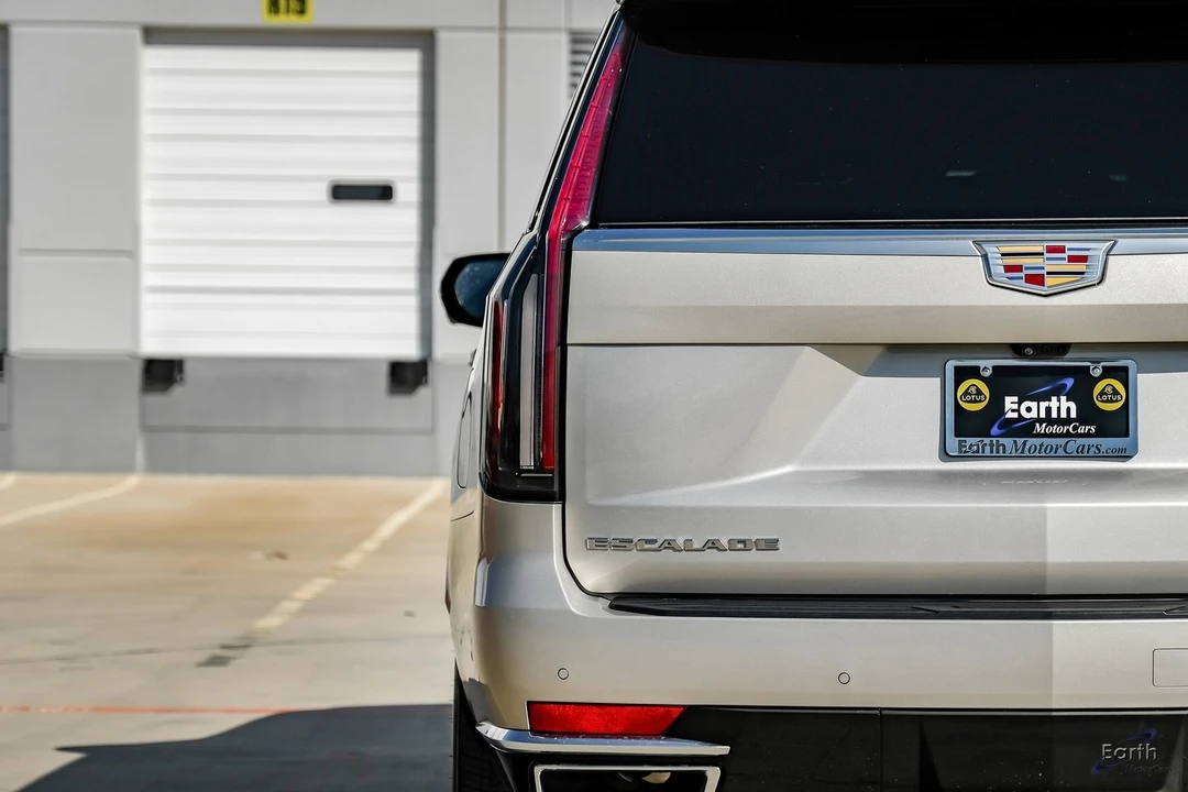 2023 Cadillac Escalade 5th Gen - Image 12 of 12