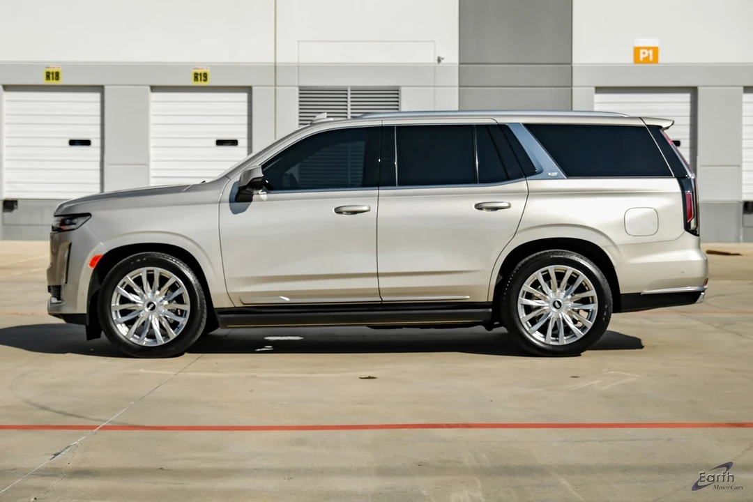 2023 Cadillac Escalade 5th Gen - Image 5 of 12