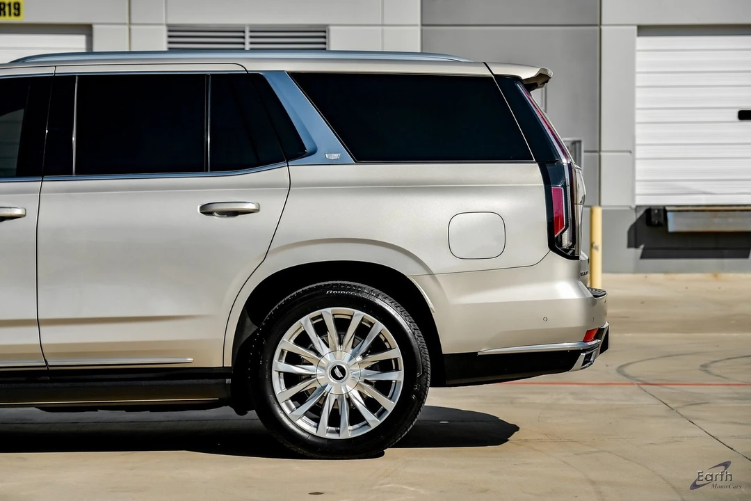 2023 Cadillac Escalade 5th Gen - Image 7 of 12