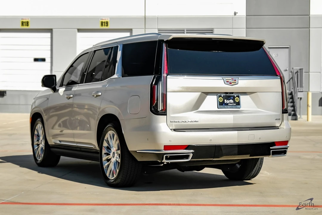 2023 Cadillac Escalade 5th Gen - Image 8 of 12