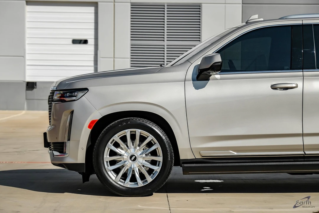 2023 Cadillac Escalade 5th Gen - Image 6 of 12