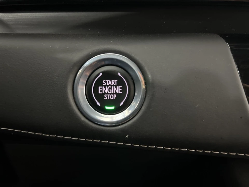 2023 Cadillac Escalade 5th Gen - Image 16 of 21
