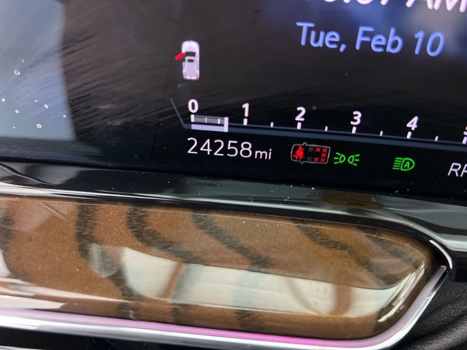 2023 Cadillac Escalade 5th Gen - Image 11 of 12