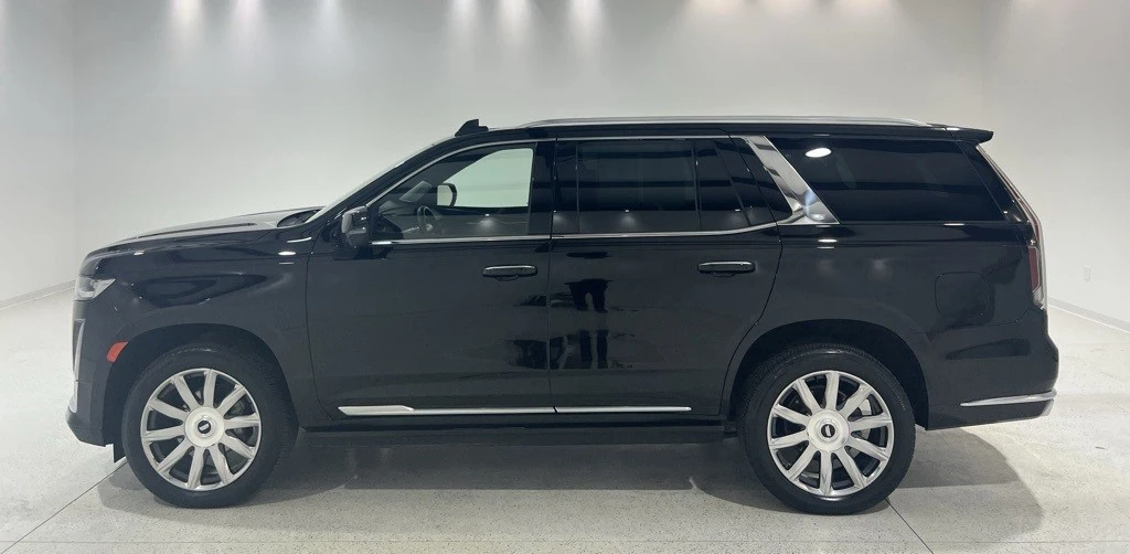 2023 Cadillac Escalade 5th Gen - Image 2 of 21