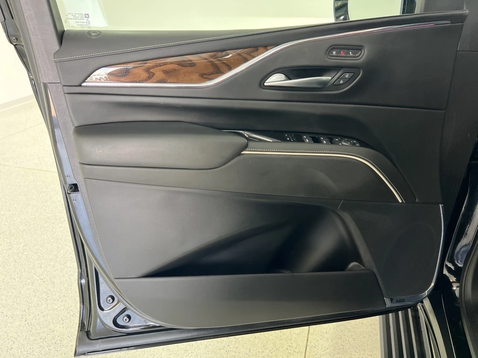 2023 Cadillac Escalade 5th Gen - Image 20 of 21