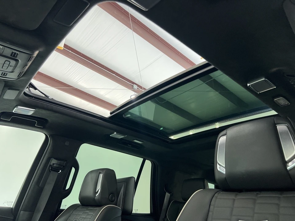 2023 Cadillac Escalade 5th Gen - Image 17 of 21