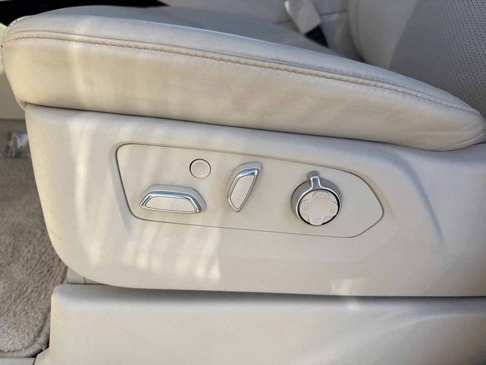 2023 Cadillac Escalade 5th Gen - Image 10 of 12