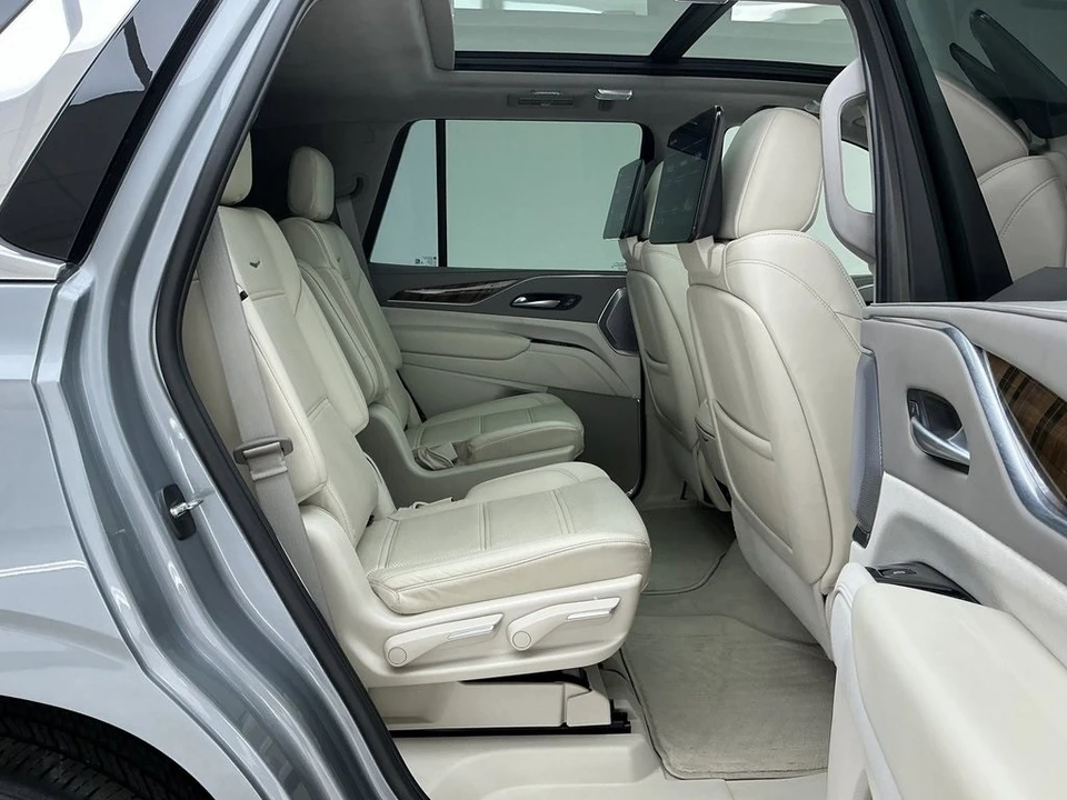 2023 Cadillac Escalade 5th Gen - Image 8 of 12