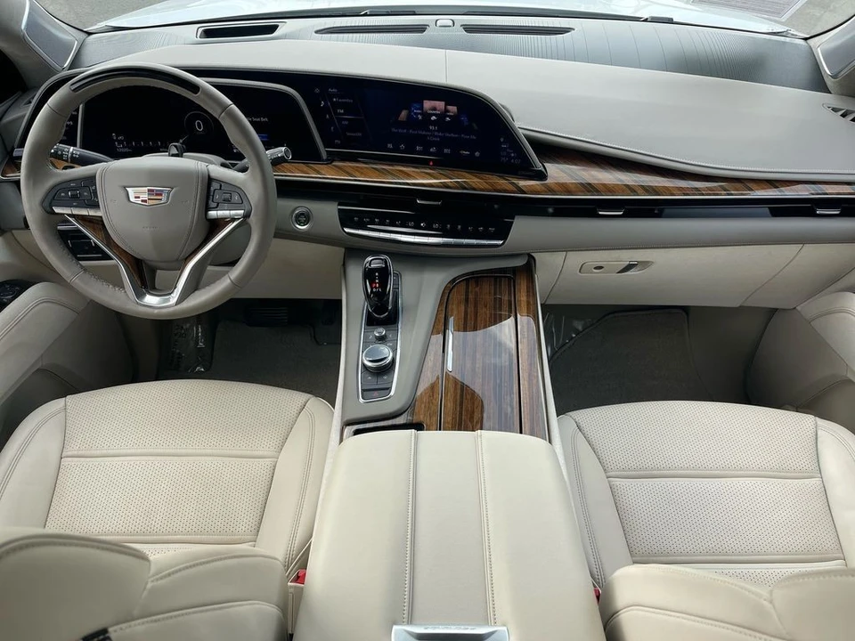 2023 Cadillac Escalade 5th Gen - Image 16 of 21