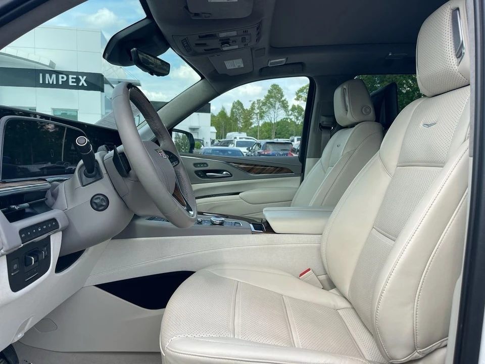 2023 Cadillac Escalade 5th Gen - Image 9 of 12