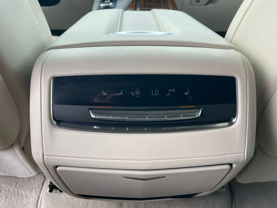2023 Cadillac Escalade 5th Gen - Image 14 of 21