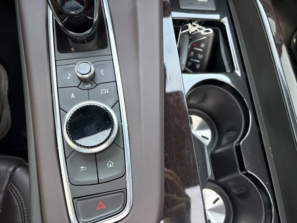 2023 Cadillac Escalade 5th Gen - Image 9 of 12
