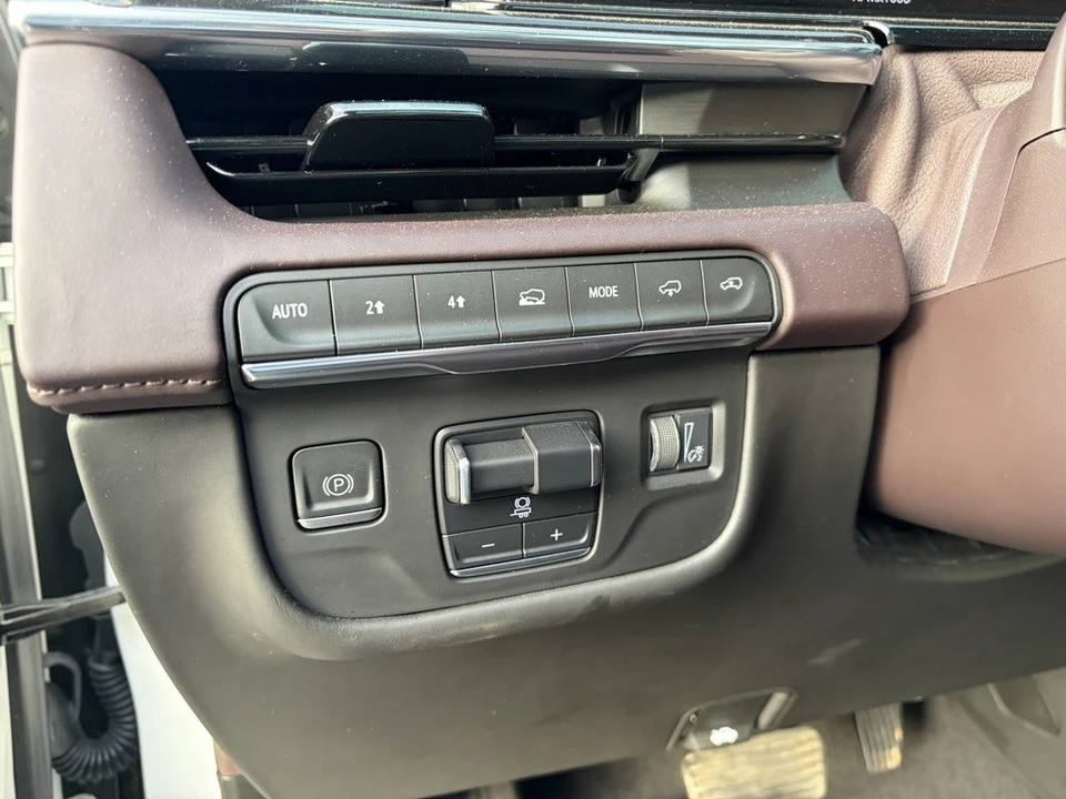 2023 Cadillac Escalade 5th Gen - Image 8 of 12