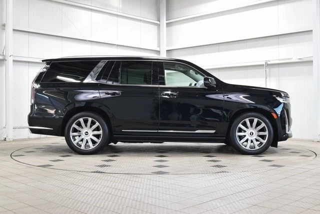 2023 Cadillac Escalade 5th Gen - Image 9 of 12