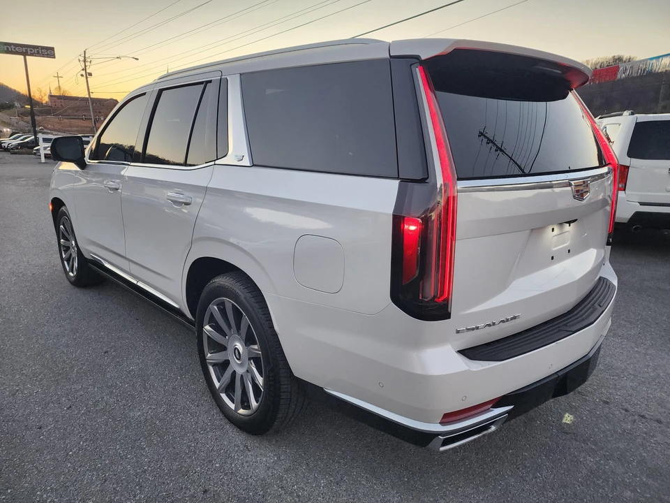 2023 Cadillac Escalade 5th Gen - Image 9 of 31