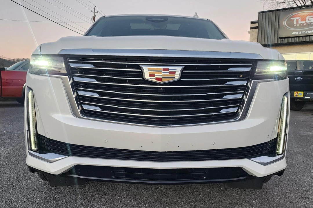 2023 Cadillac Escalade 5th Gen - Image 2 of 31