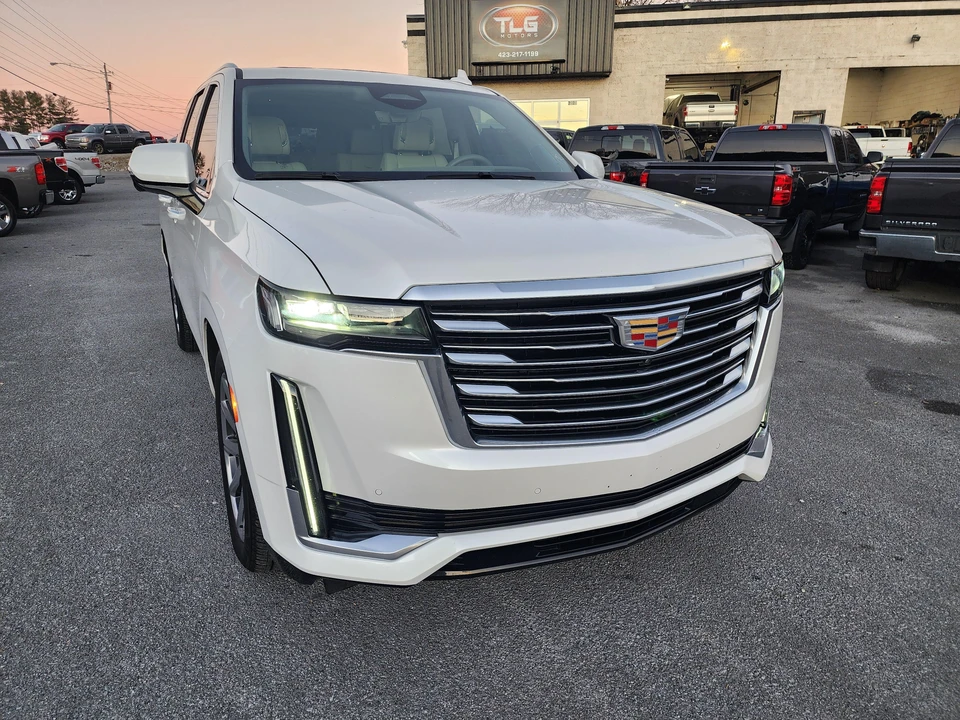 2023 Cadillac Escalade 5th Gen - Image 19 of 31
