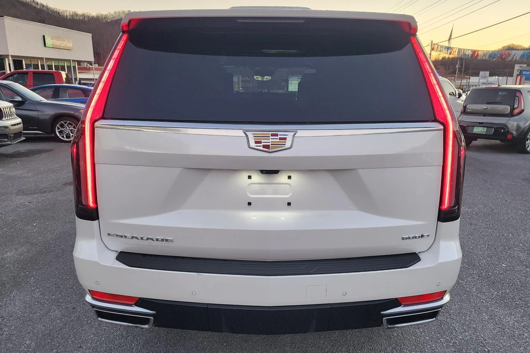 2023 Cadillac Escalade 5th Gen - Image 5 of 31