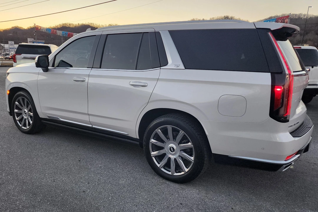 2023 Cadillac Escalade 5th Gen - Image 4 of 31