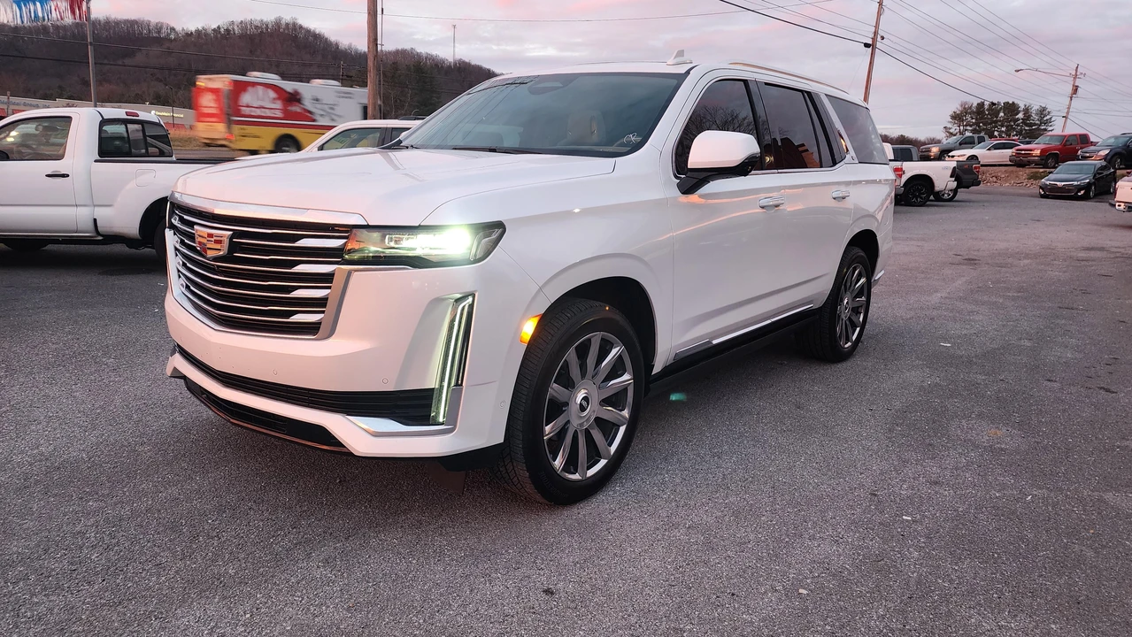 2023 Cadillac Escalade 5th Gen - Image 7 of 31