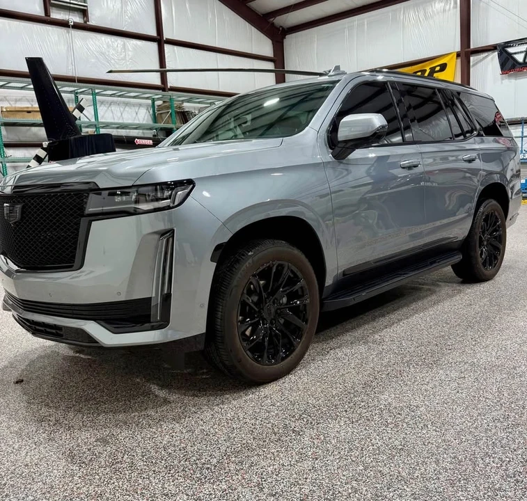 2023 Cadillac Escalade 5th Gen - Image 2 of 10