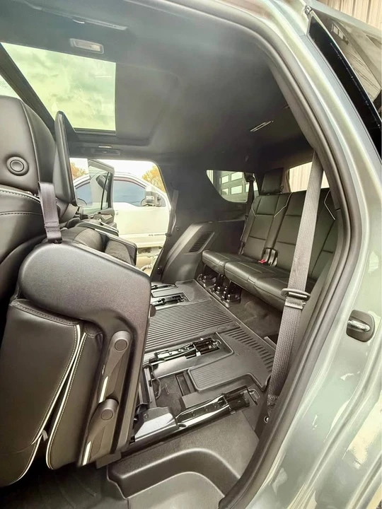 2023 Cadillac Escalade 5th Gen - Image 7 of 10