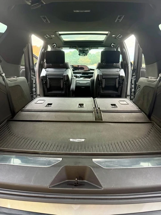 2023 Cadillac Escalade 5th Gen - Image 6 of 10