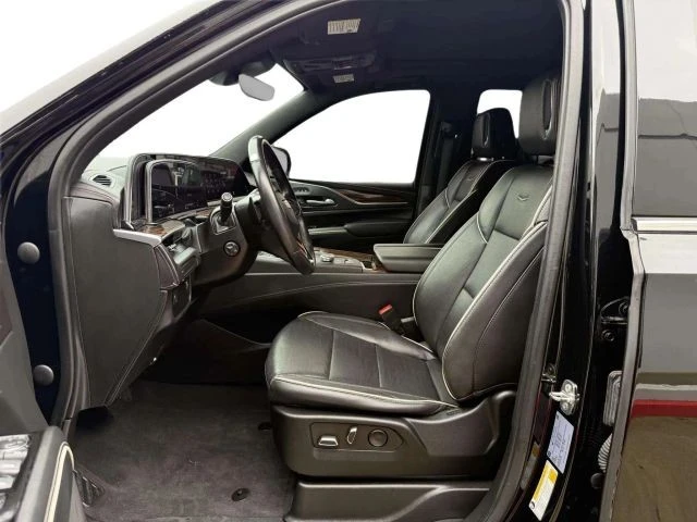 2023 Cadillac Escalade 5th Gen - Image 9 of 12