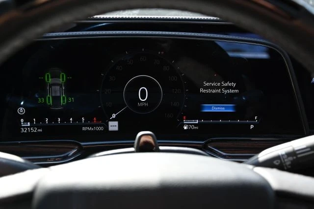 2023 Cadillac Escalade 5th Gen - Image 10 of 21