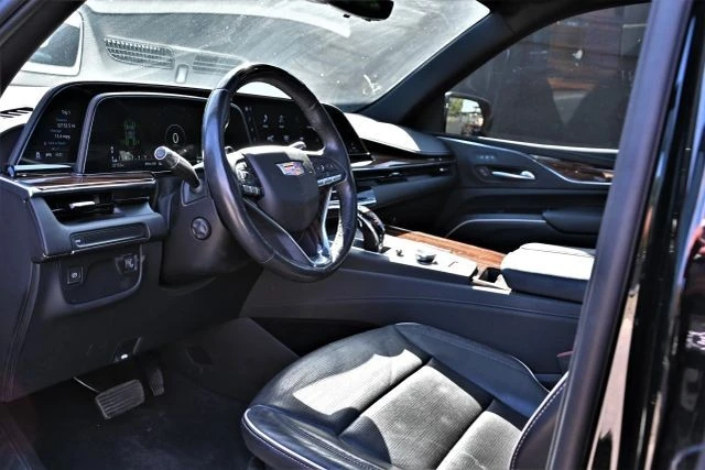 2023 Cadillac Escalade 5th Gen - Image 16 of 21