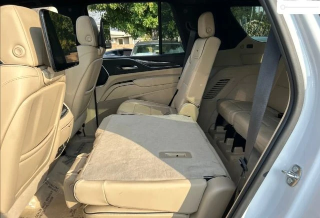 2023 Cadillac Escalade 5th Gen - Image 6 of 7